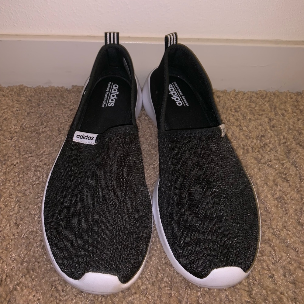 Slip on black adidas